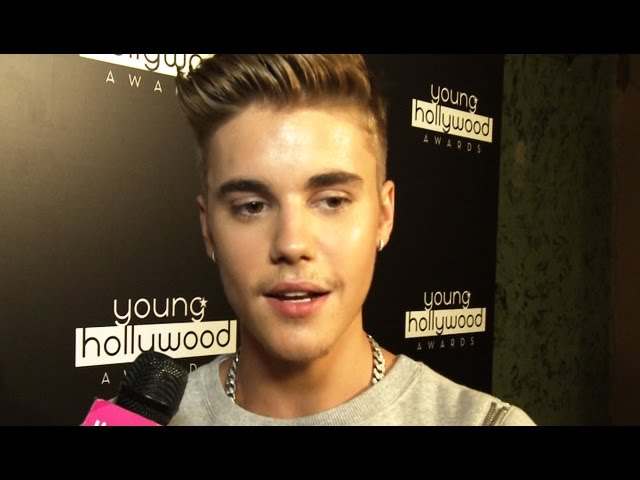 Джастин бибер 2020. She knows biber. Джастин бибер геипорно. Justin bieber as long as you love me. Джастин бибер фото popstar клип.