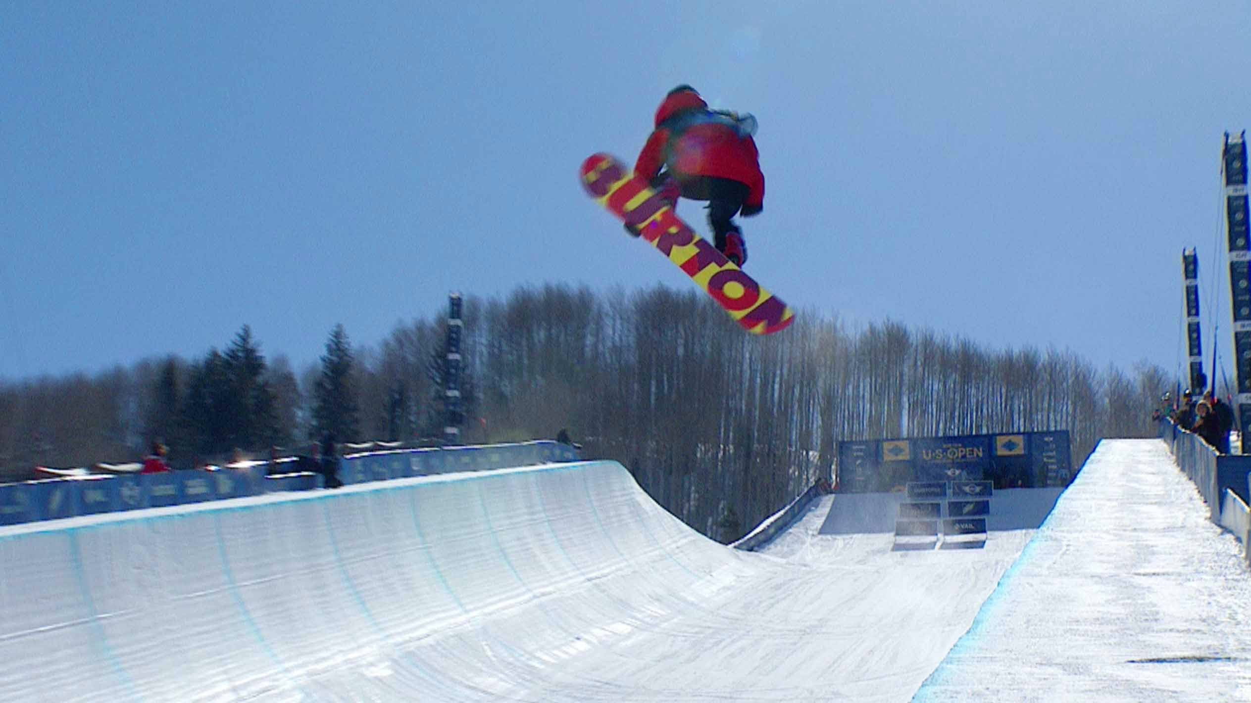 Хафпайп сноуборд. Лыжный Хаф-пайп. Халф-пайпа. Half Pipe Snowboard.