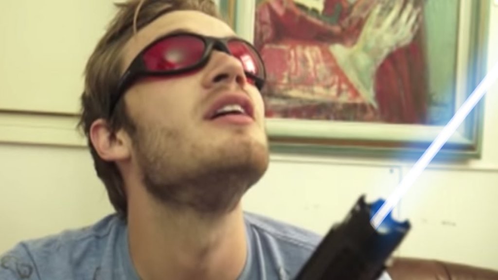 The Worlds Most Powerful Handheld Laser! INTHEFAME